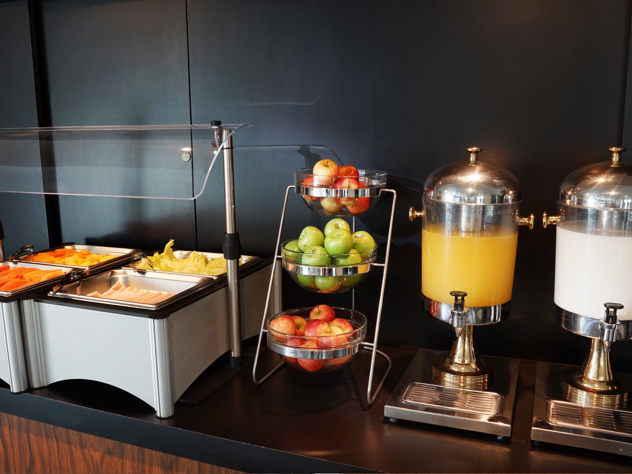 City Express Plus By Marriott Cali Colombia Экстерьер фото