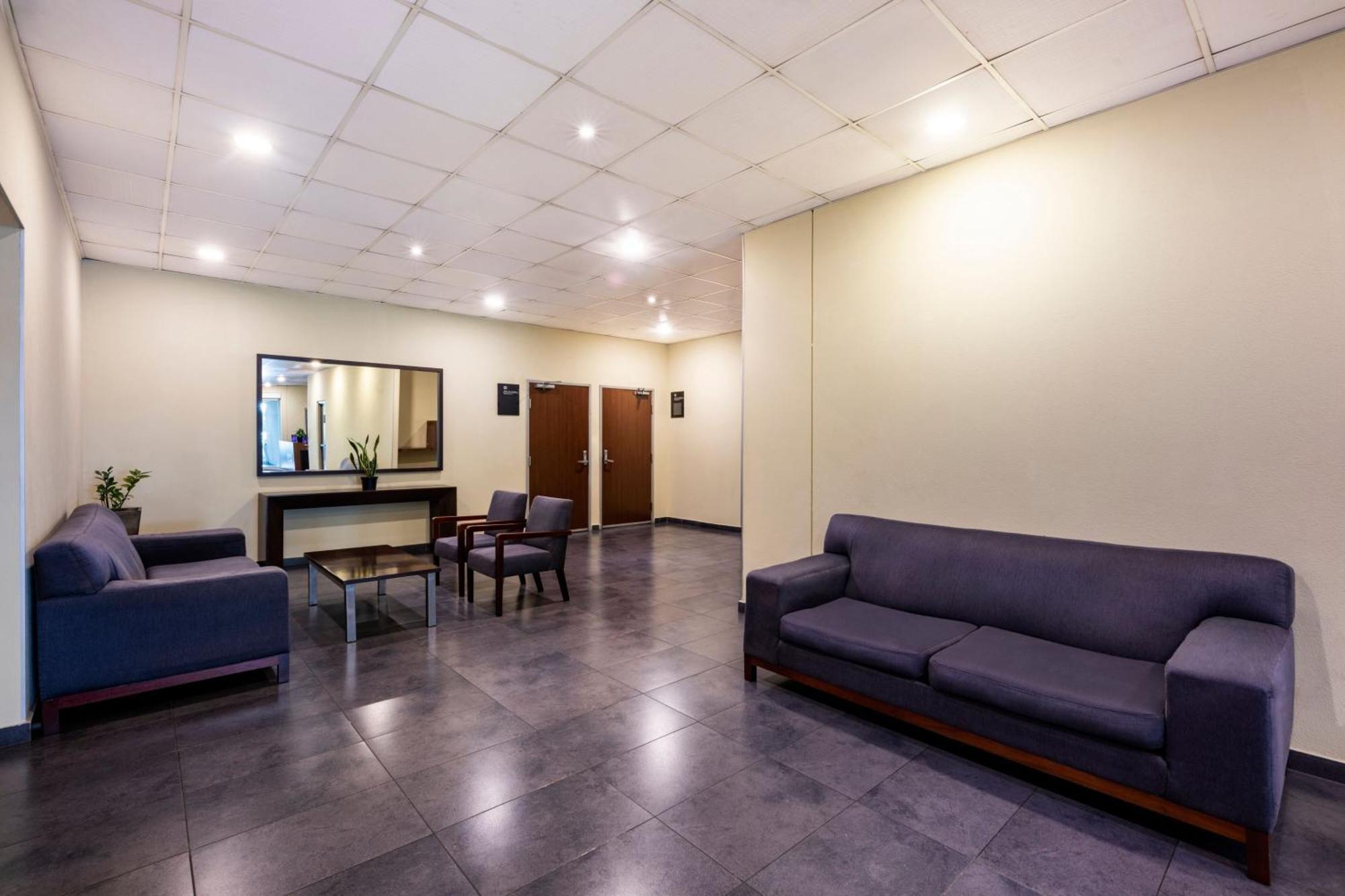 City Express Plus By Marriott Cali Colombia Экстерьер фото