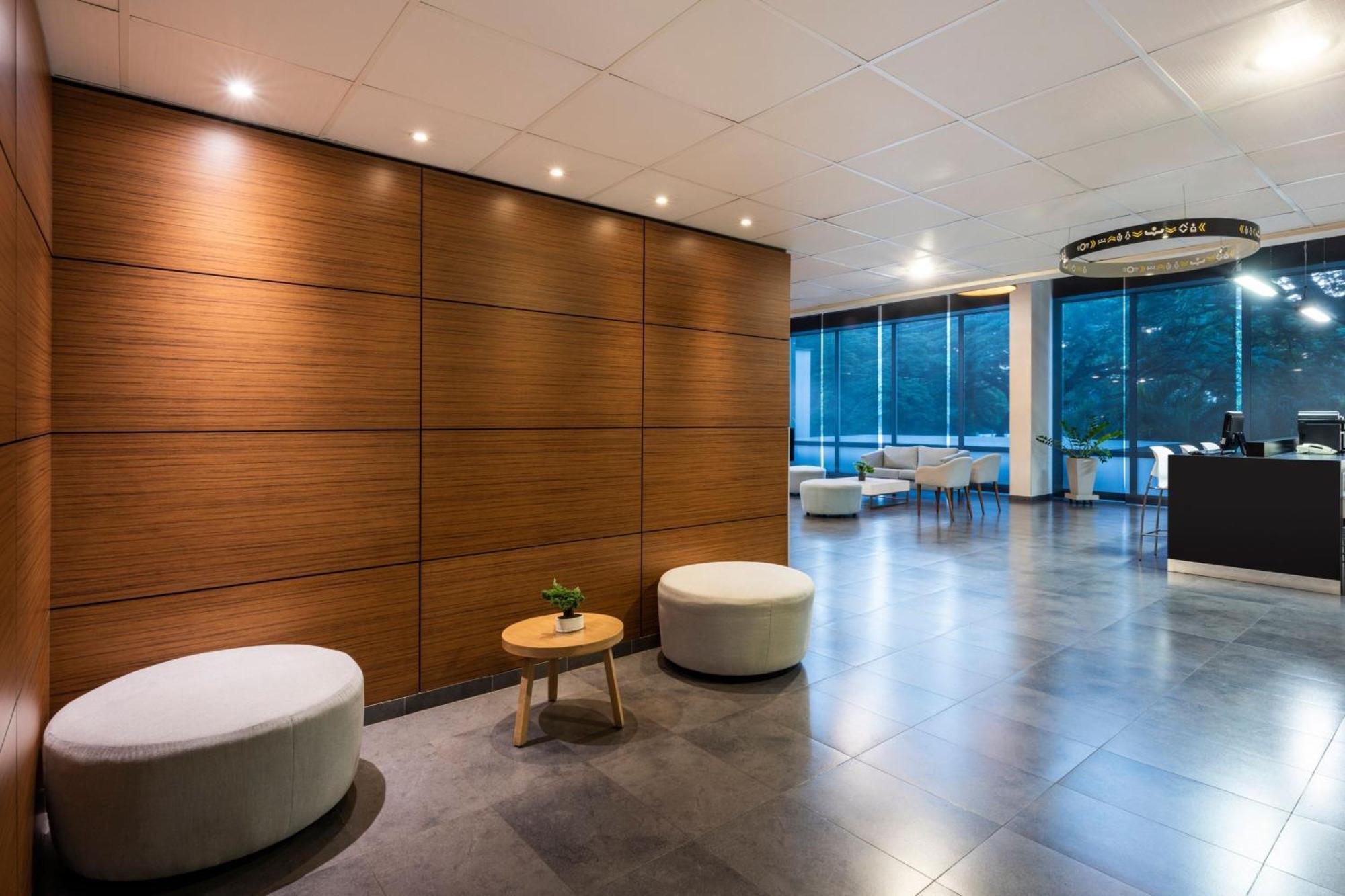 City Express Plus By Marriott Cali Colombia Экстерьер фото